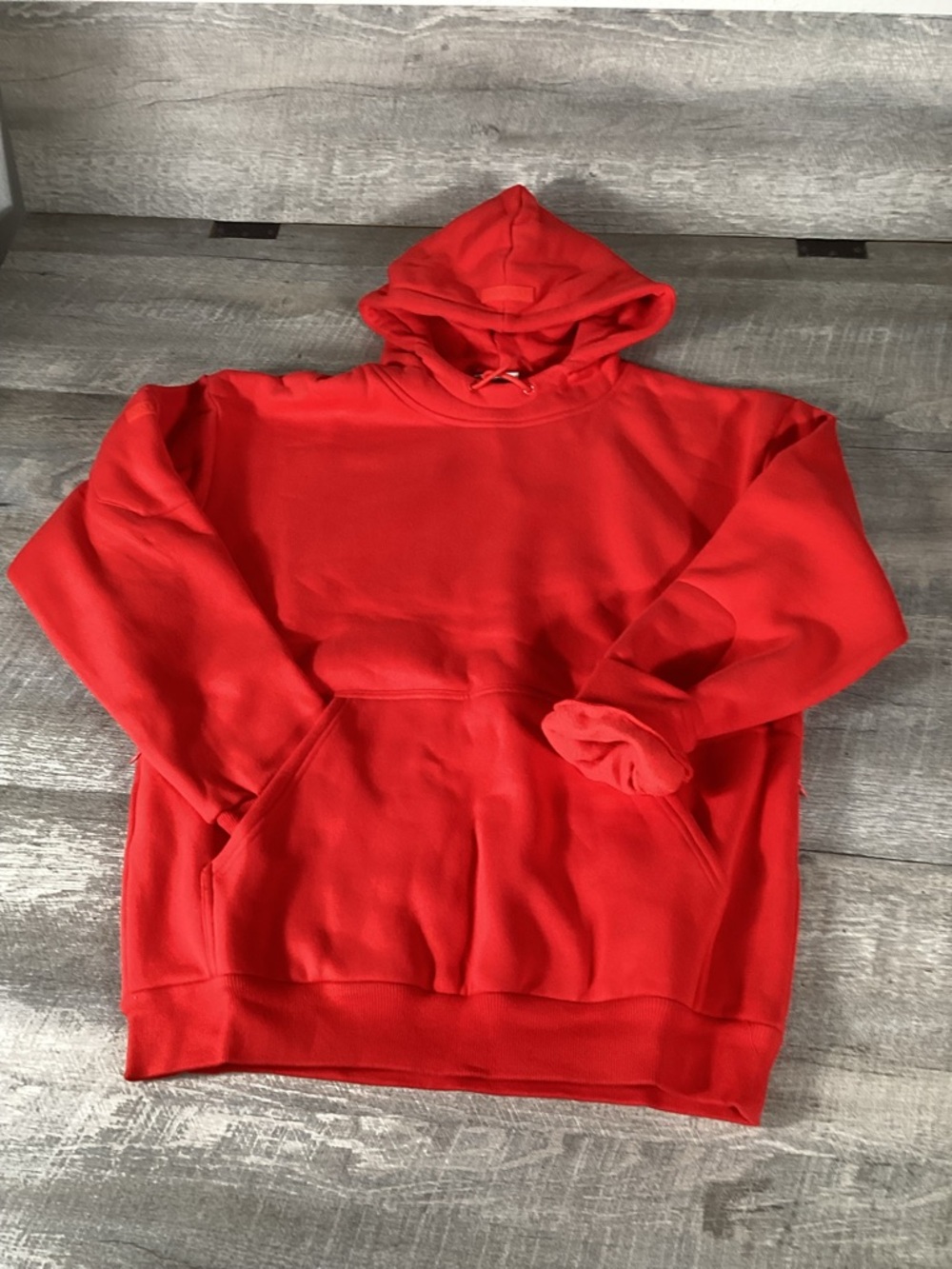 Comfrt DND Travel Hoodie Red Crimson Pullover Mens Size M New Cozy